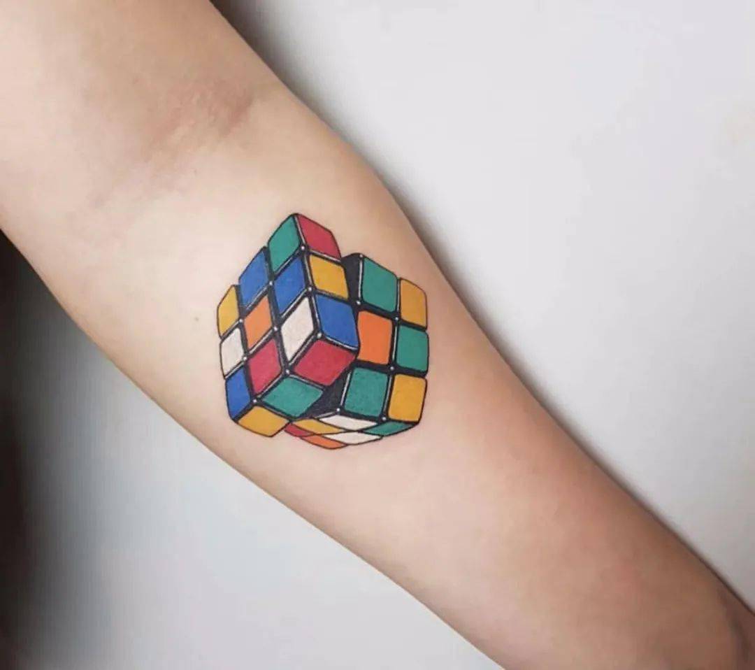 玩转头脑风暴的魔方纹身