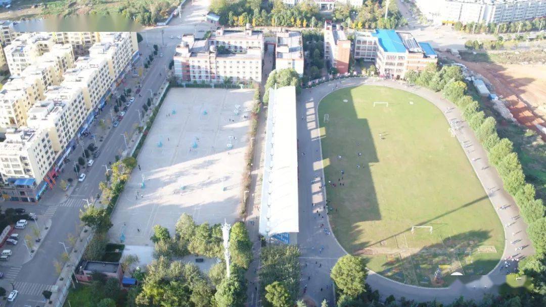 喜讯!宣威八中通过省一级二等高完中晋升督导评估