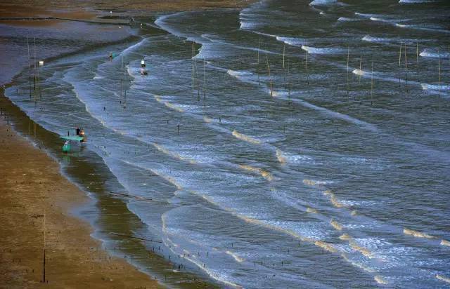 三门岛广东的马尔代夫三门岛又称沱泞岛,是大亚湾最大的海岛,堪称珠