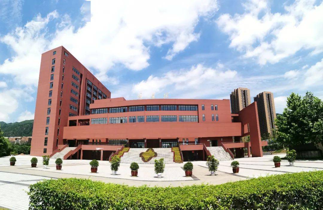 2021年招办主任来帮忙丨重庆机电职业技术大学招办主任宋辉访谈
