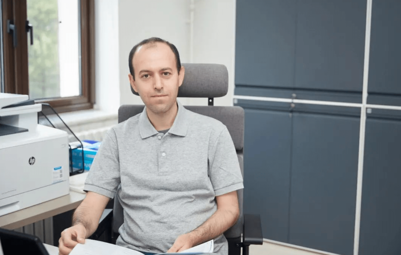 菲尔兹奖历届得主华人 48075def9d1540c59e5ff25319937eb8.png