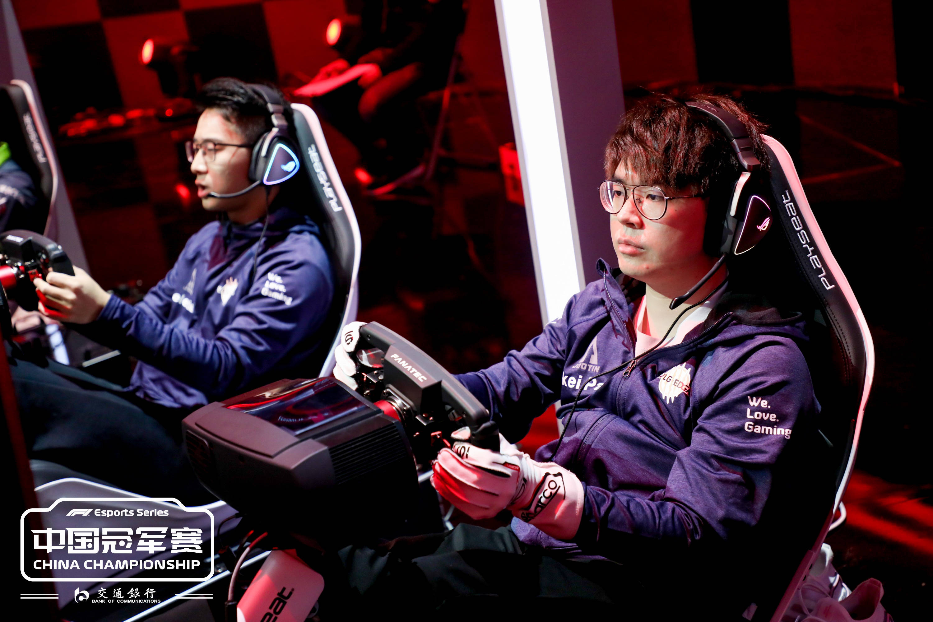 一个70后的电竞梦模拟f1让更多中国人触及赛车梦想