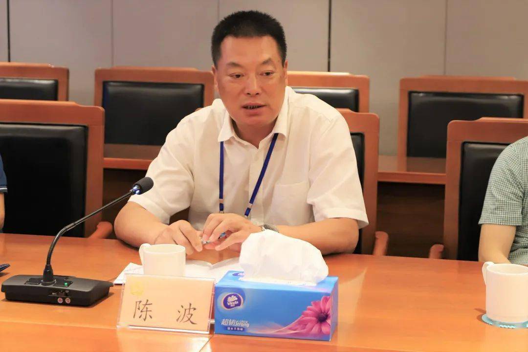 区人大常委会专题视察全区流动人口服务管理工作情况