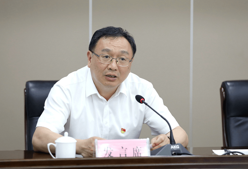 网国际政治研究的学术话语体系》为题作报告河南师范大学副校长李雪山