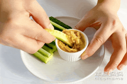 f0d95bcfad294f55a937f9d7f95dea75.gif