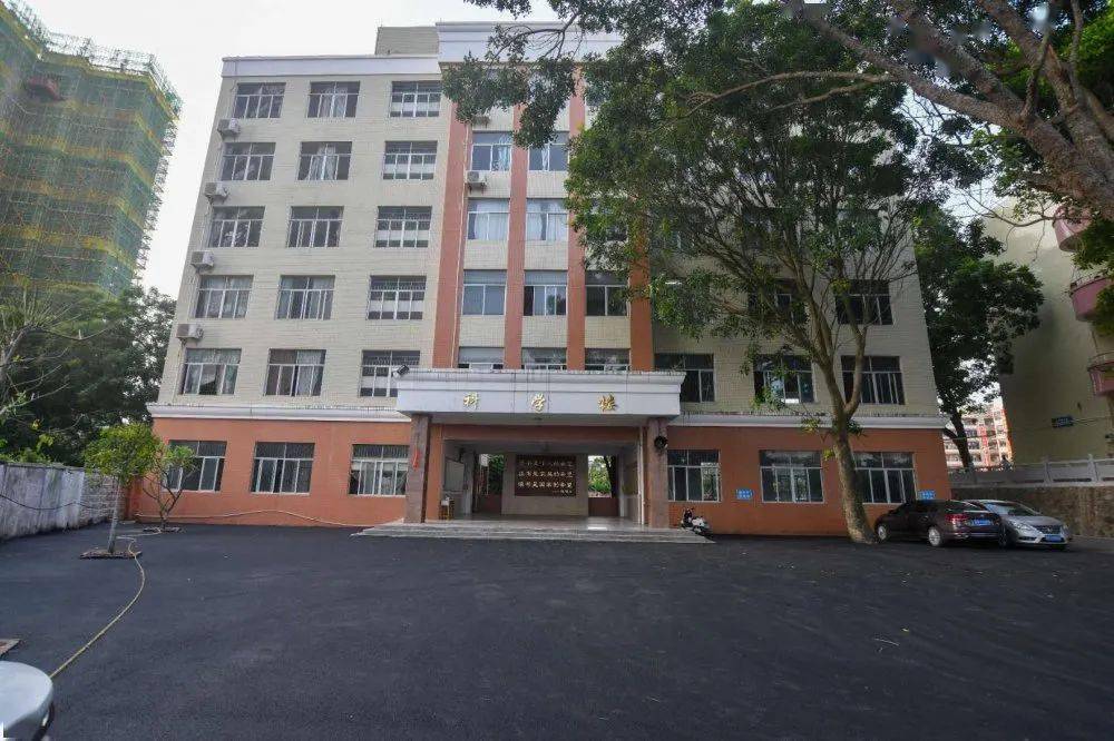 电白区第一中学附属实验学校2021年秋季复习生招生启事有一种青春叫