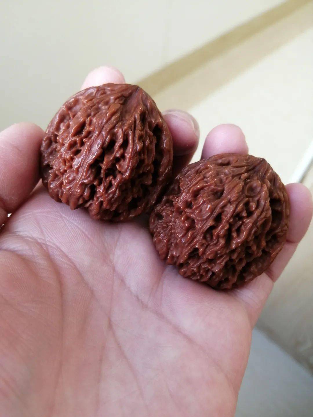 核桃玩友,他用了3年的时候,把号称骨质之王的南将石盘成了这个样子