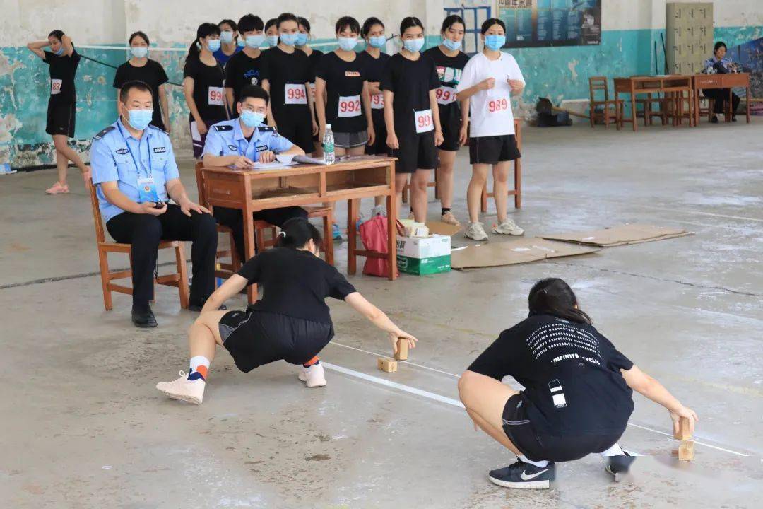 欧了这届毕业生招警体能测试终于通关