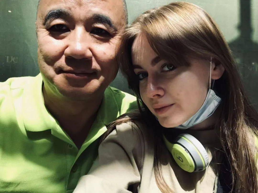 接到俄罗斯电话说要交朋友