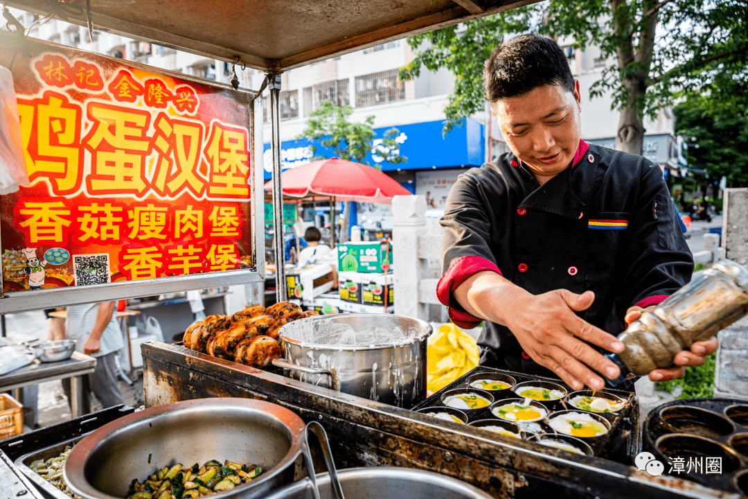 大学城夜市藏着我们舌尖上的青春