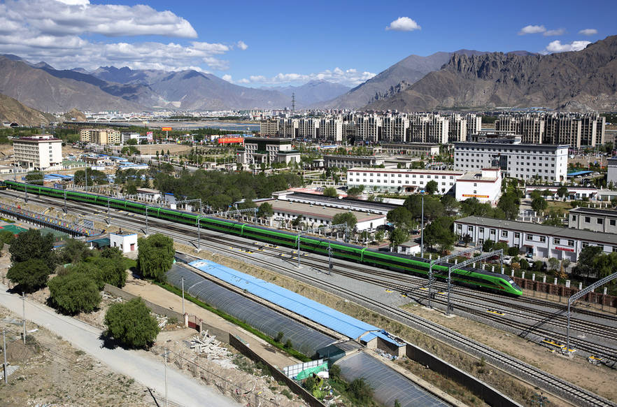 line|China's Fuxing Highspeed Train Now Runs to All 31 Provinces