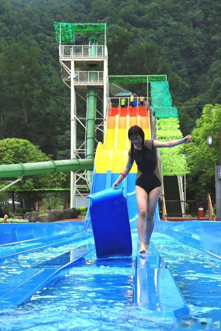 水上乐园视频儿童水世界 fff2d42b60e64c49b0ac7823a772149d.jpeg