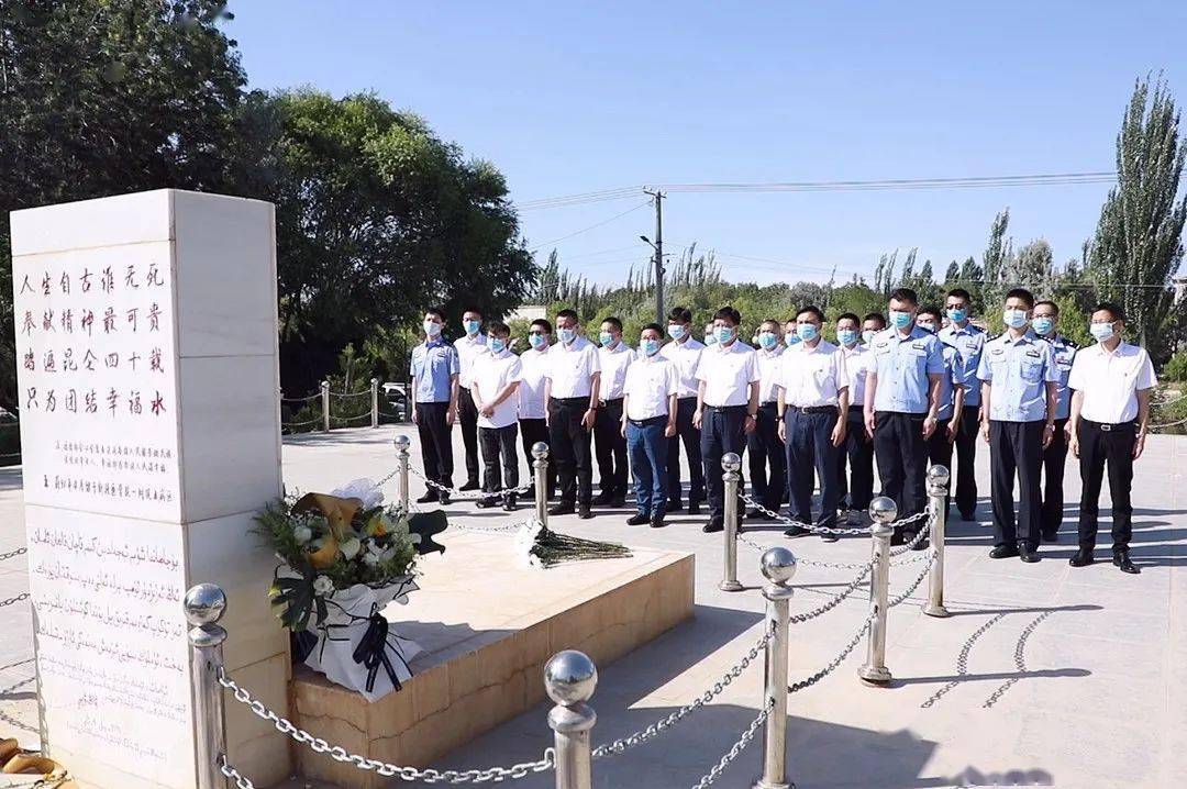 来到和田地区和田县喀拉喀什河渠首爱国主义教育基地王蔚事迹陈列馆