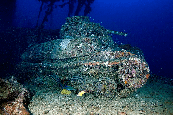 特鲁克环礁惨遭美军摧毁的大日本帝国版珍珠港