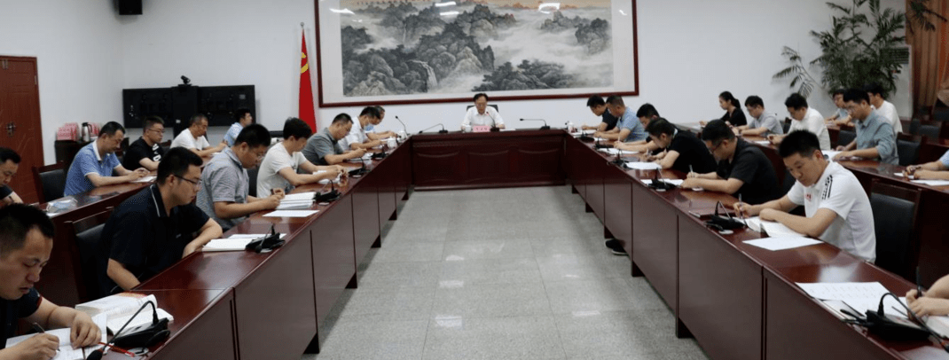 莱州市莱州市委书记于宁结合莱州红色文化资源,带头做了《郑耀南