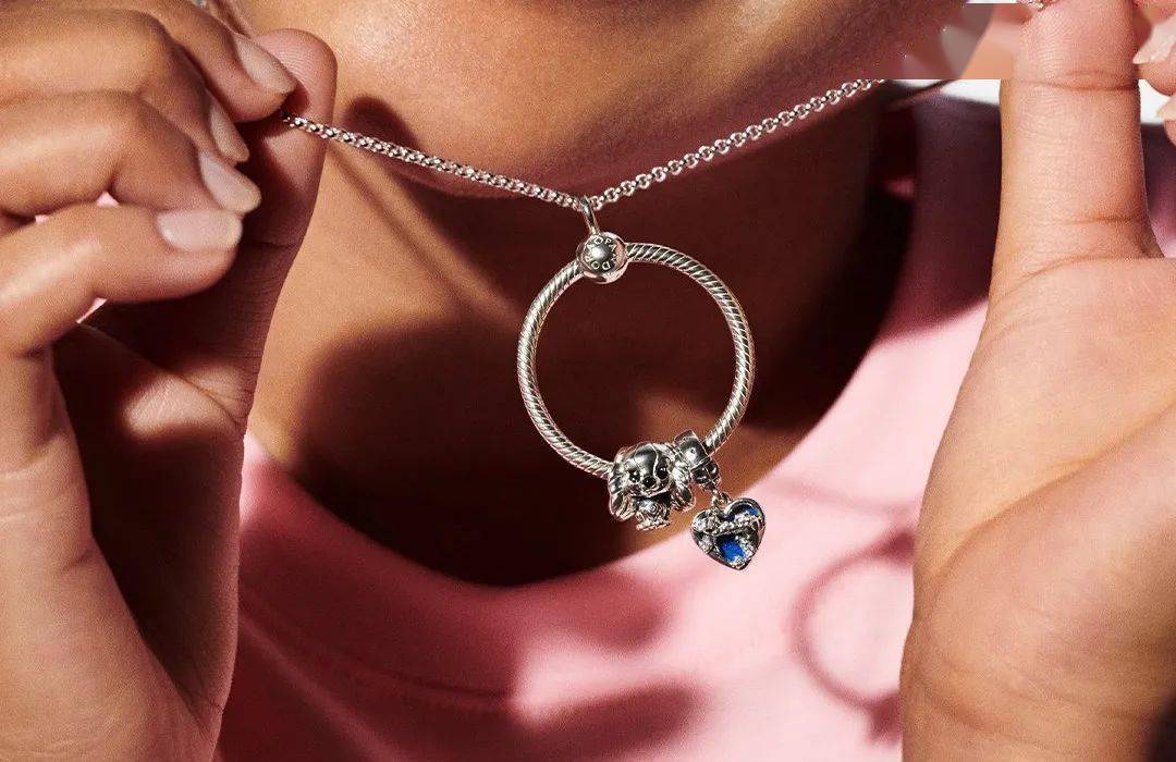 每周速报| CHANEL Factory 5限量系列致敬经典N°5诞生一百周年、爱马仕 