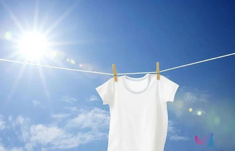 夏天穿什么颜色的衣服会更凉快 9857936437454364aafbd6682267f4eb.jpeg