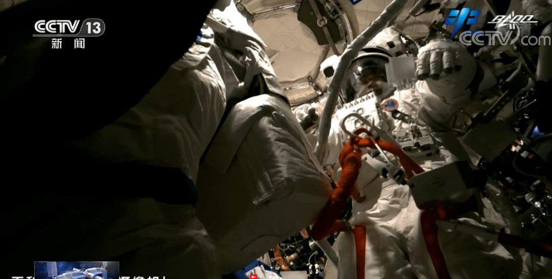 中国空间站生活的宇航员能洗澡吗(中国空间站生活的宇航员能洗澡吗?)