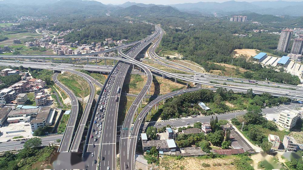 reits踏上中国发展"快车道" 高速公路如何成为"现金奶牛"_广河