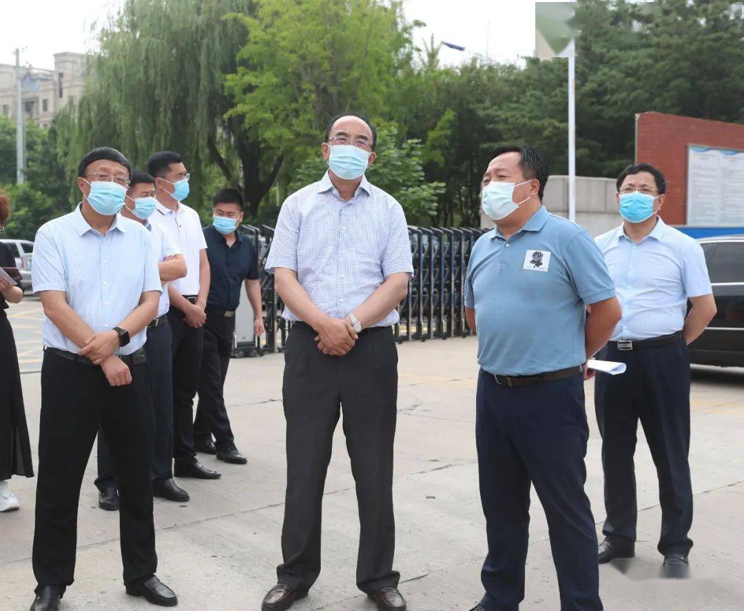 庄河市委书记申守勃调研进口冷链企业疫情防控工作
