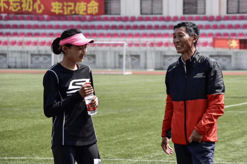 上海市|这届年轻人，30岁就拥有了50岁的膝盖