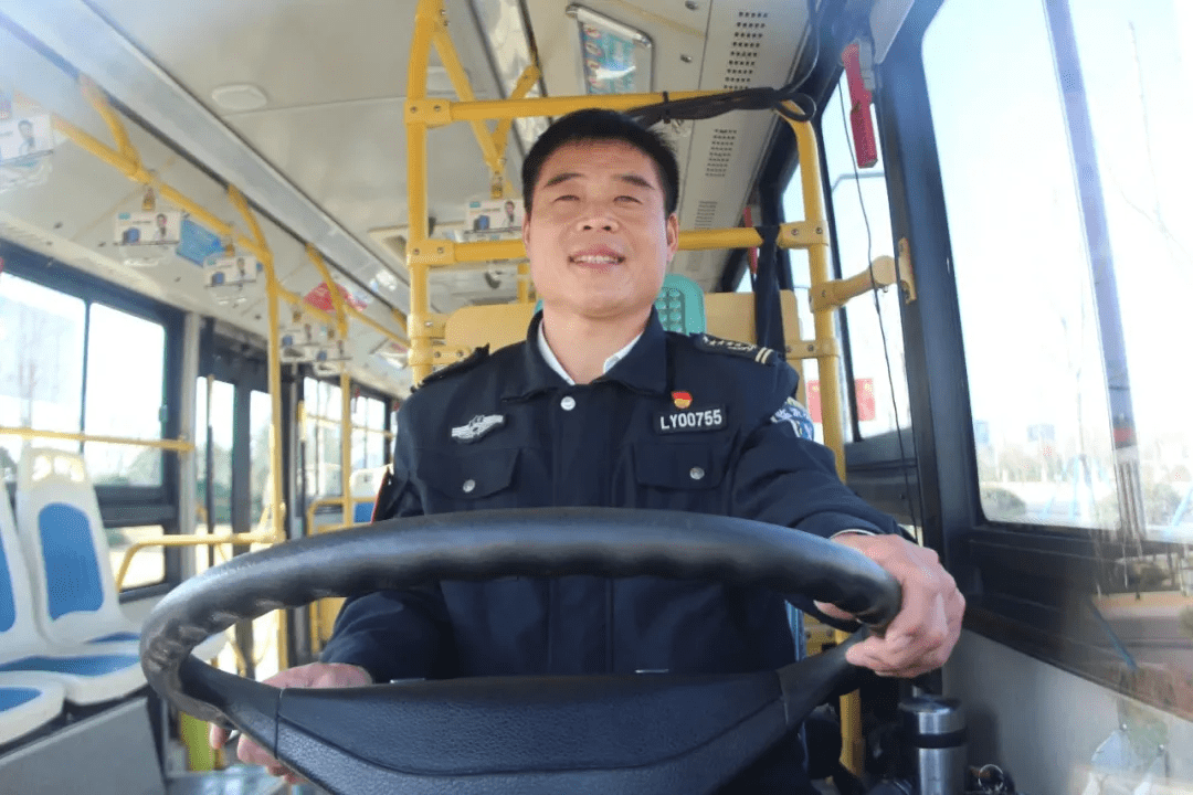临沂公交集团驾驶员宋春玉荣获"沂蒙榜样"称号