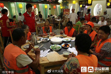 大小|诗话小暑丨盛夏三伏至 荷风送清凉