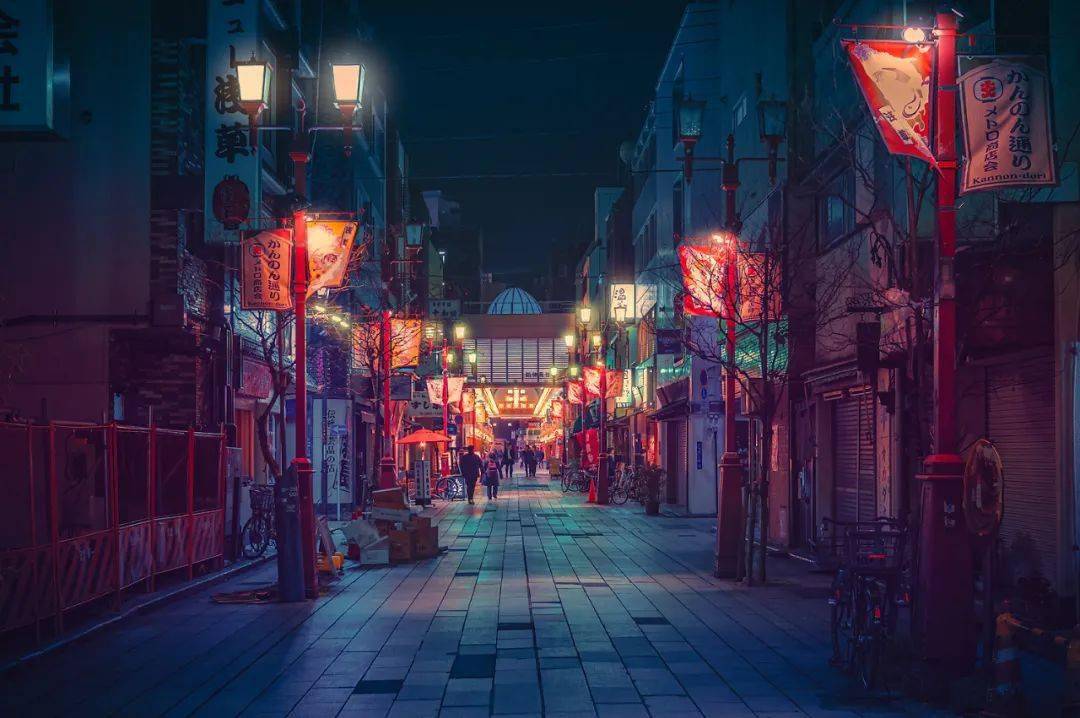 镜头下的日本街头招牌文字夜景