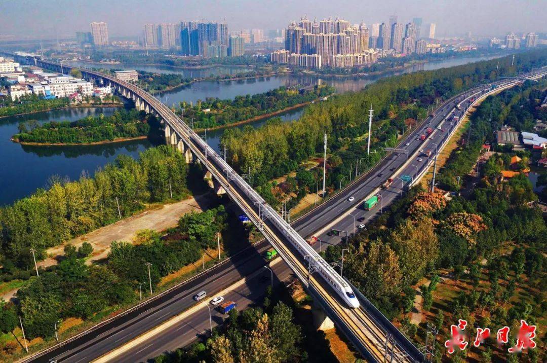 67建设全国铁路路网中心航空枢纽航运中心武汉打造交通强国示范城市