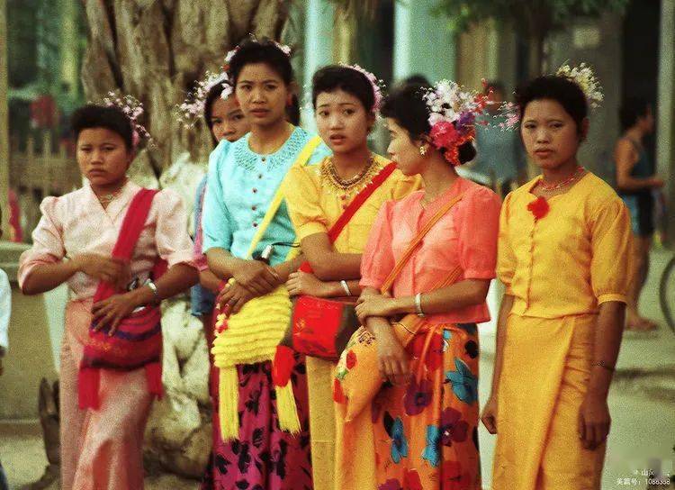 80多年前,一个镇江姚家桥人的探秘之旅!_姚荷生