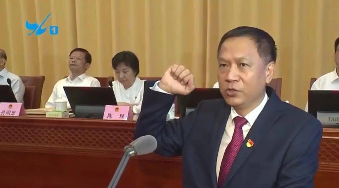 18大后厦门市第四任市长:14岁上清华,还创了个首例