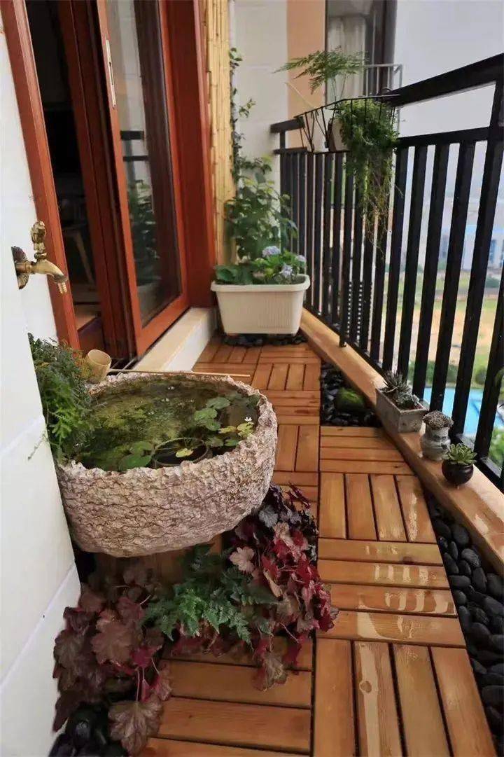 老婆南阳台,老公北阳台,水景,花园全齐了!
