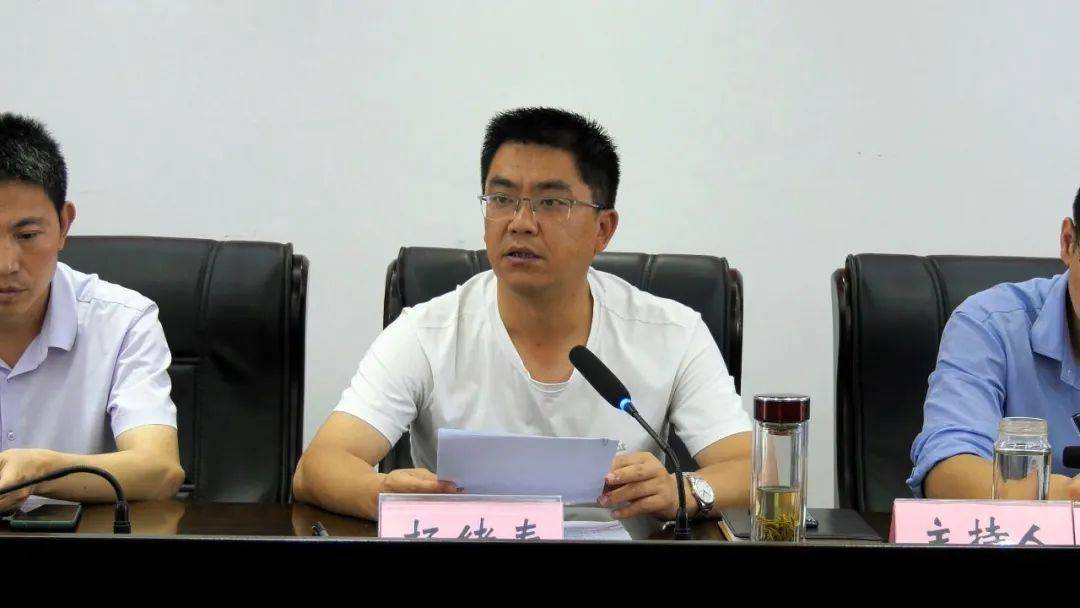 杨绪春强调要守住国家卫生县城这份荣誉