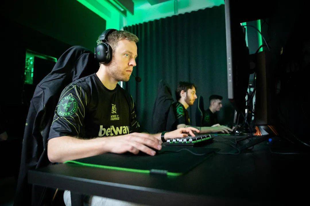 再添大将nip战队加入teamrazer