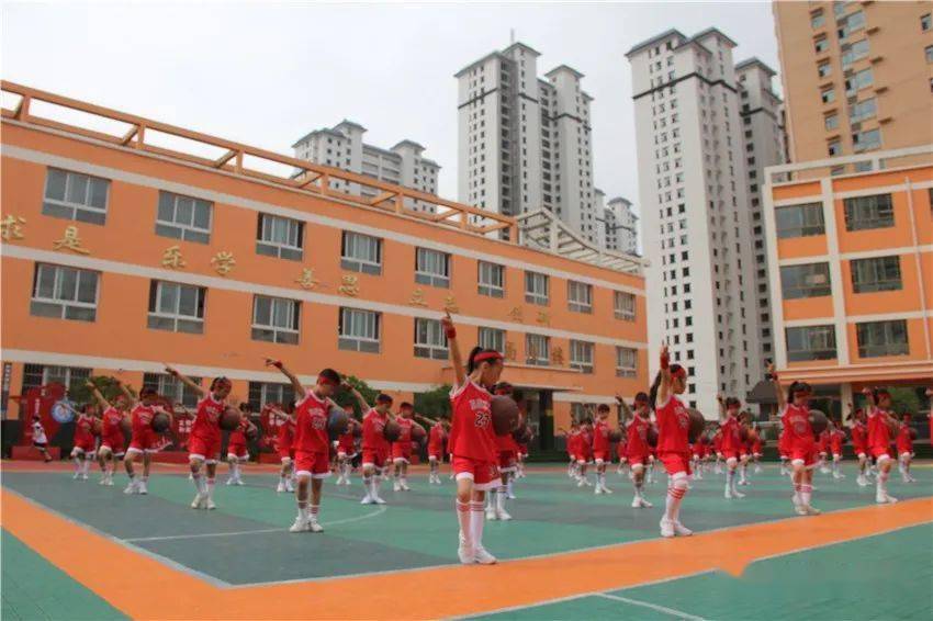 省委宣传部文明办兰州文理学院乡村少年宫项目摄制组走进徽县城关小学