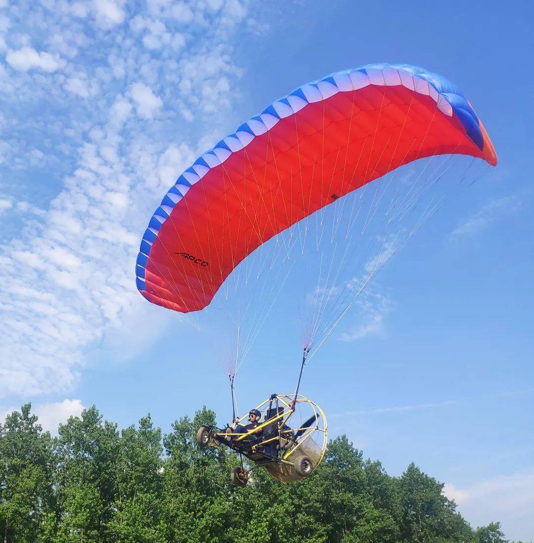 【解锁上帝视角】399元抢桐庐萝卜洲滑翔伞飞行体验套餐~专业教练1对1