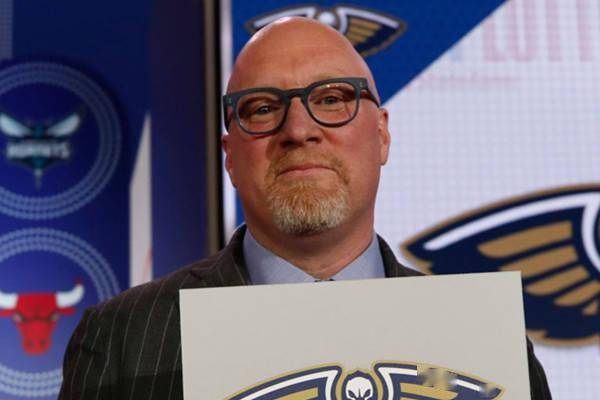 许多圈内人士认为鹈鹕会交易10号签_zach