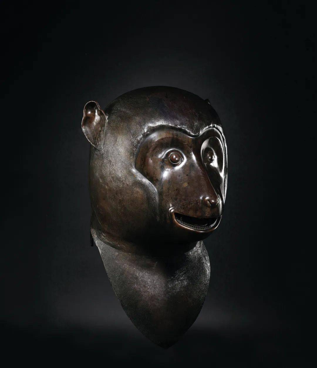 信物百年抢救回国的圆明园兽首镌刻保国利民初心