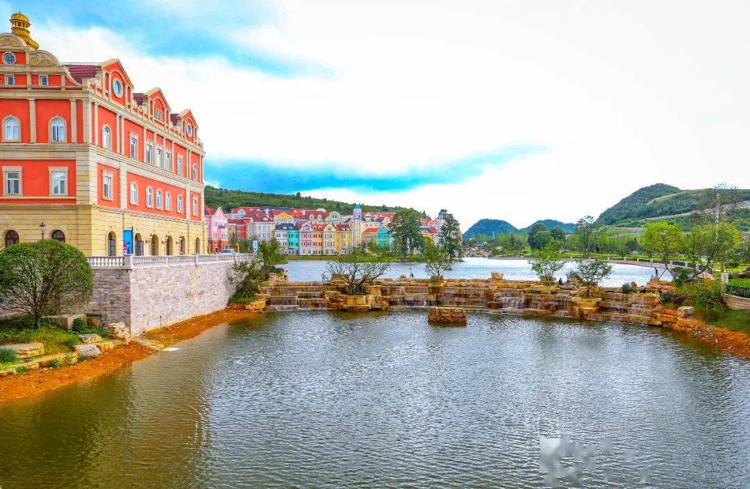 贵安影像丨贵安华为云数据中心人工湖开始蓄水美景如画