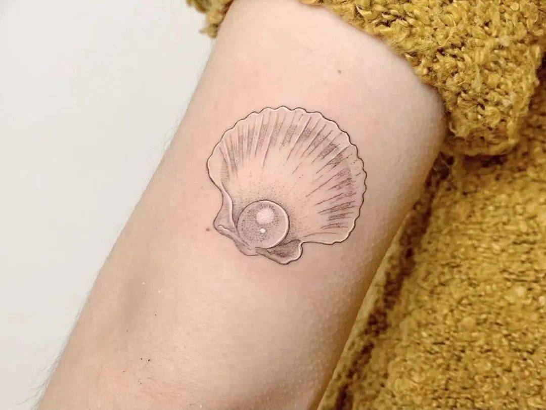 璀璨夺目的珍珠纹身