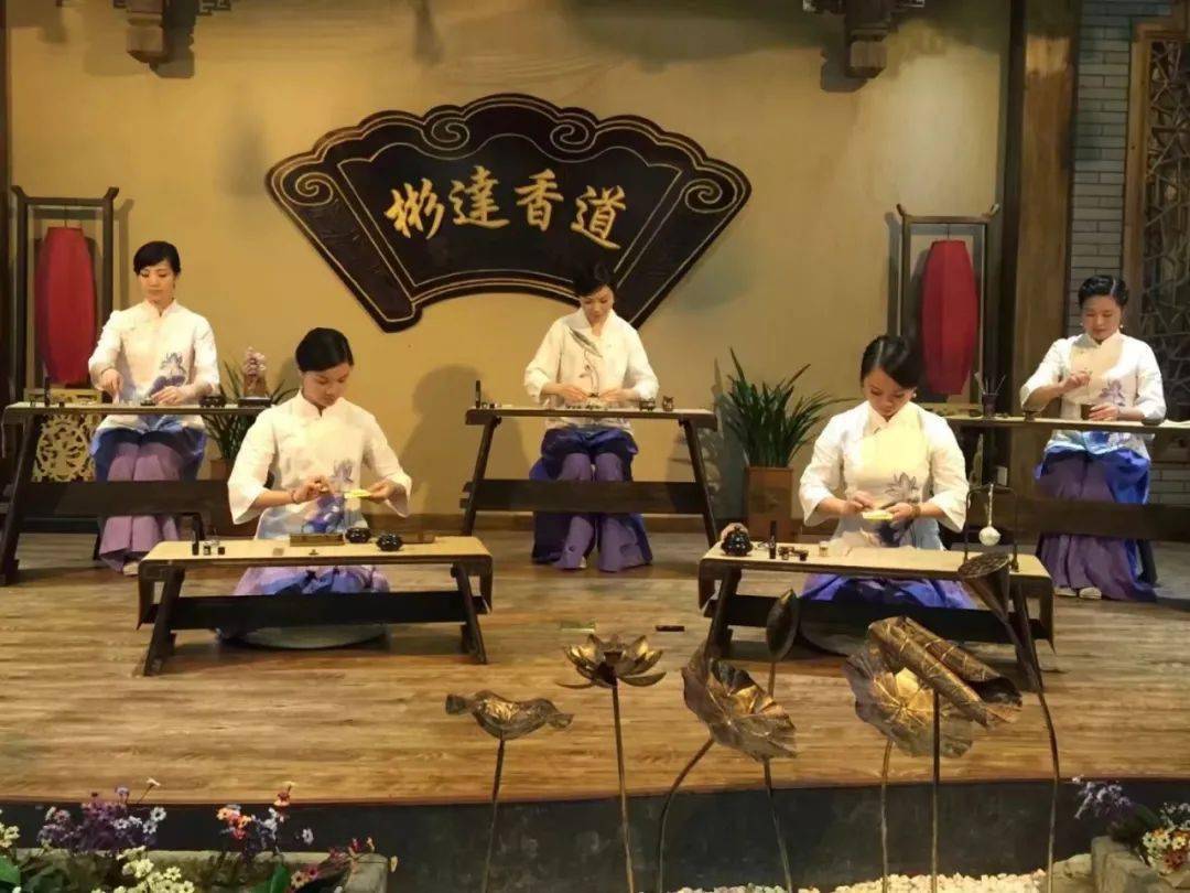 永春香道师刘珊娜:因香而生~依香而美_文化