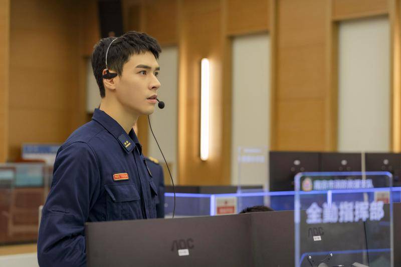 霍言|导演张力川盛赞：龚俊是一个“宝藏”