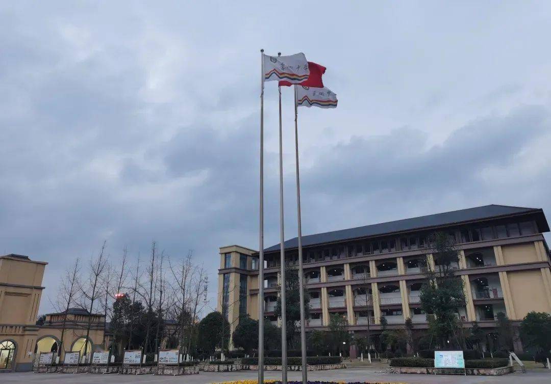 家门口的好学校二探访棠湖中学