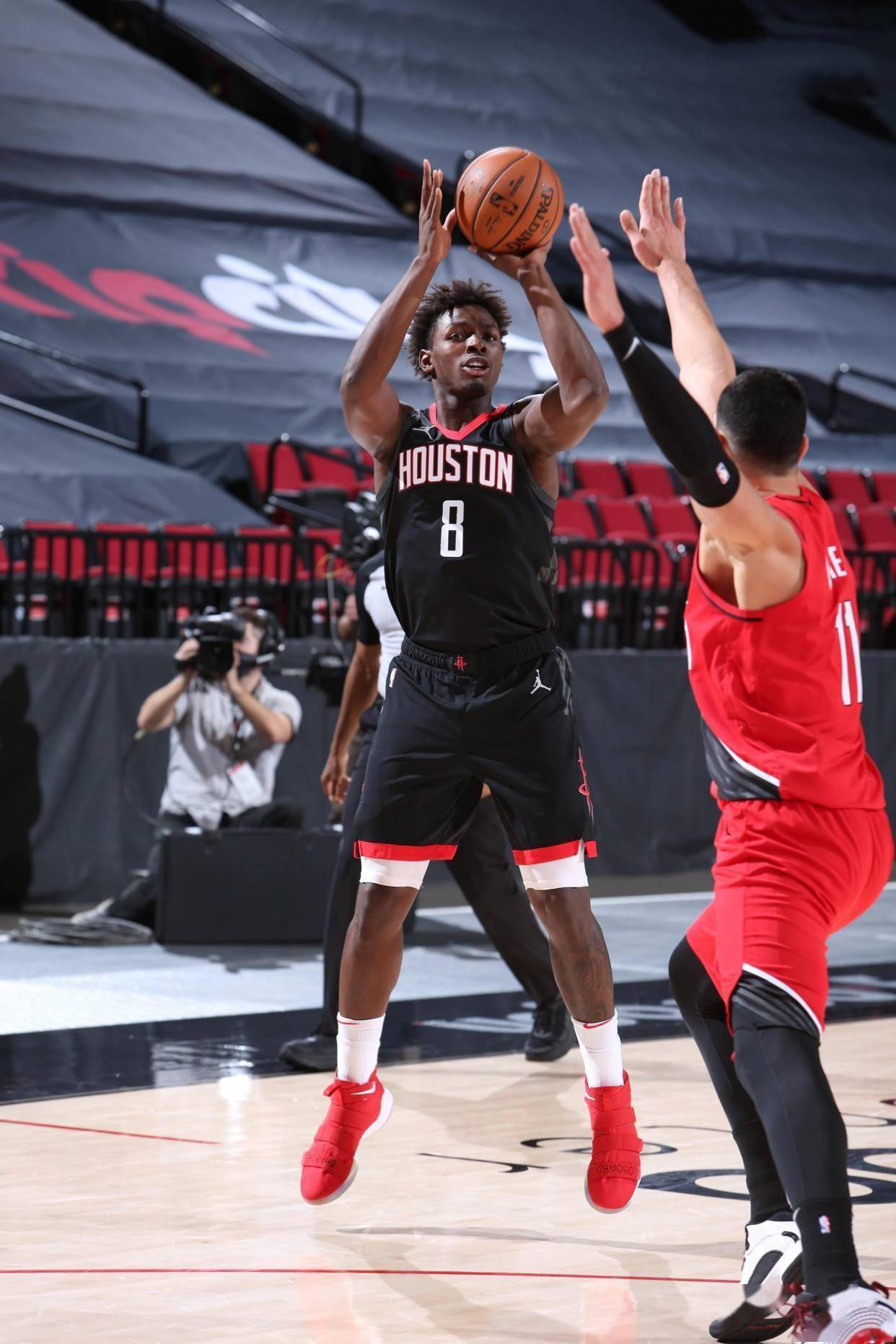 火箭不是傻子交易5小祖师是烟雾弹塔克2号才是重建基石