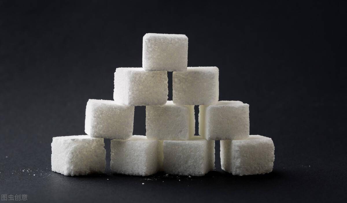 15g含糖食品10块水果糖200ml果汁或者可乐300ml脱脂牛奶2~5片葡萄糖片