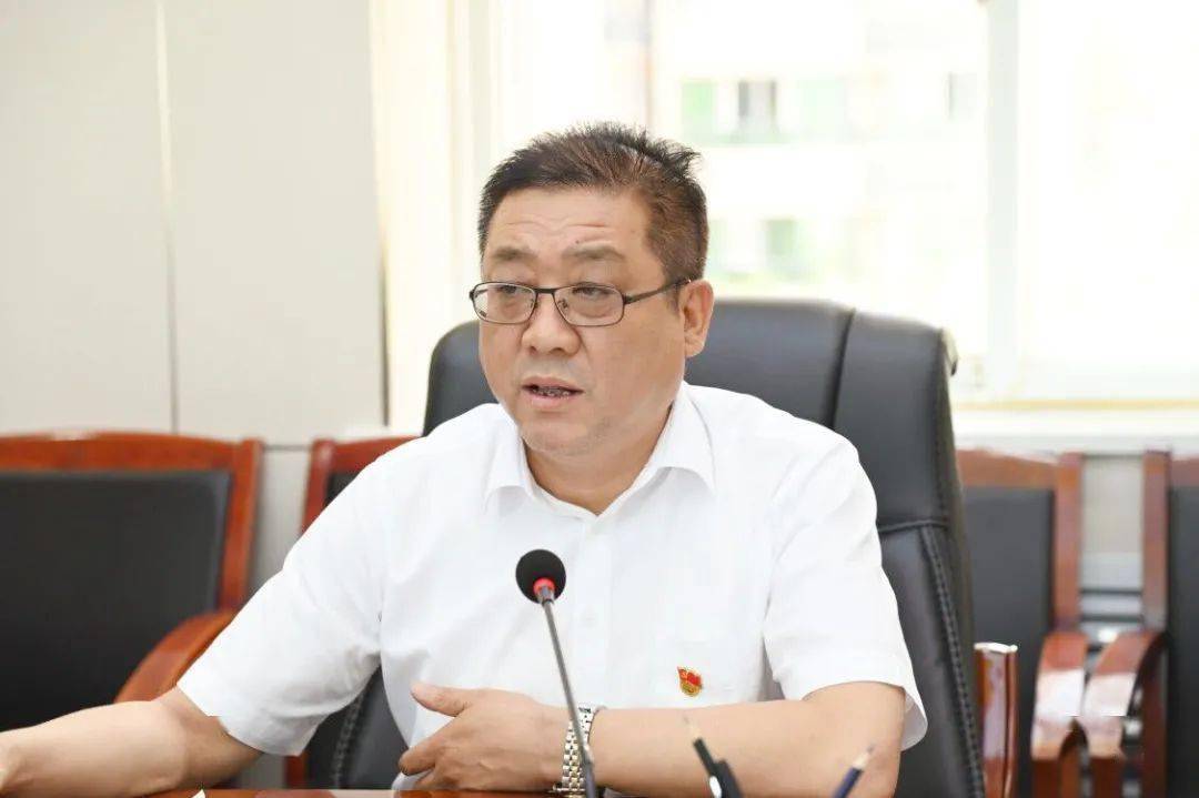 7月14日,旬邑县委书记高玉峰主持召开全县违法用地大清查大整治专项