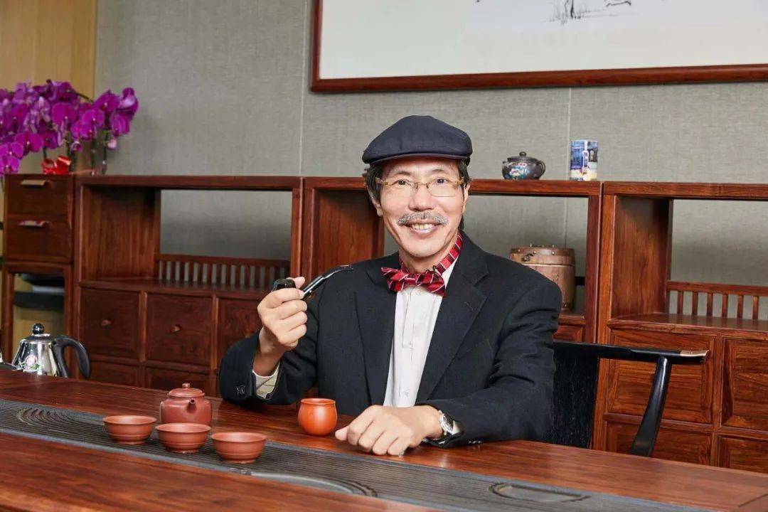 高歌猛进贯日月匠心装饰荡乾坤深装总38周年再出发