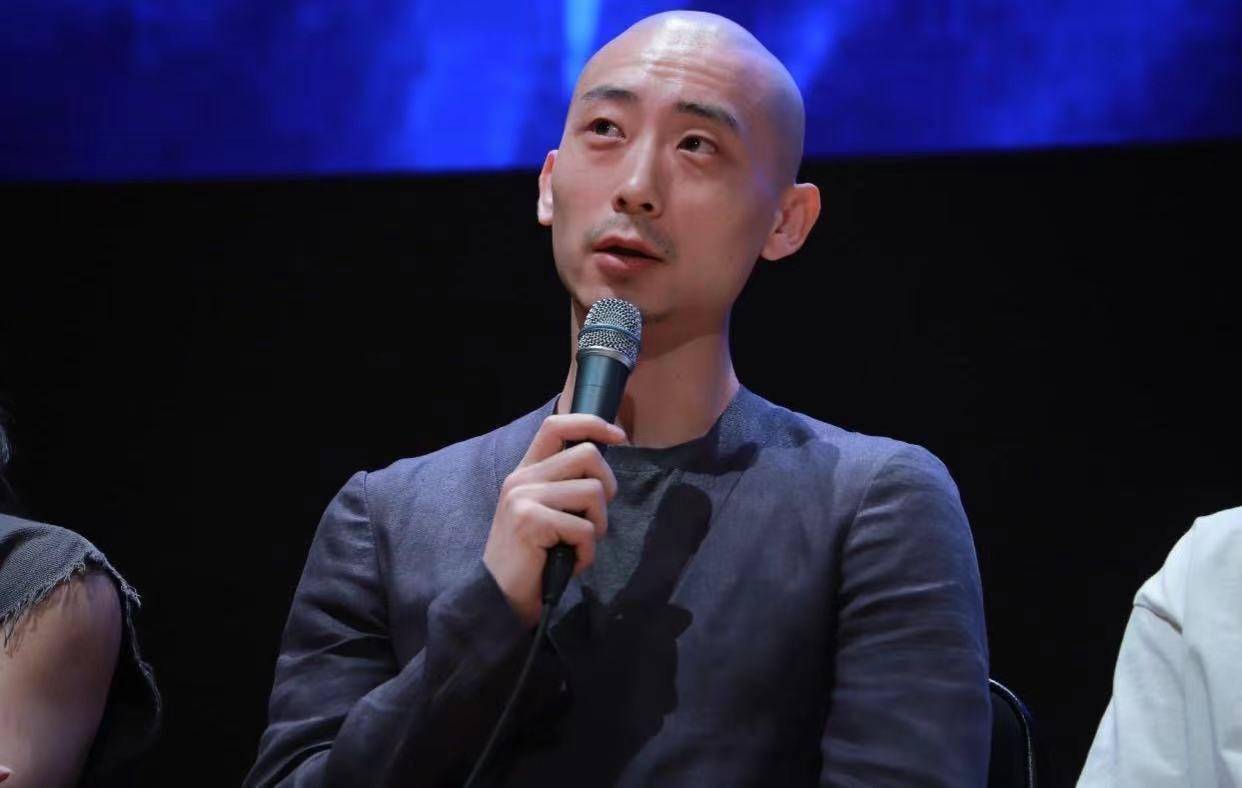 奥斯卡金像奖得主叶锦添担任美术和服装设计,美籍艺术家刘北立担任该