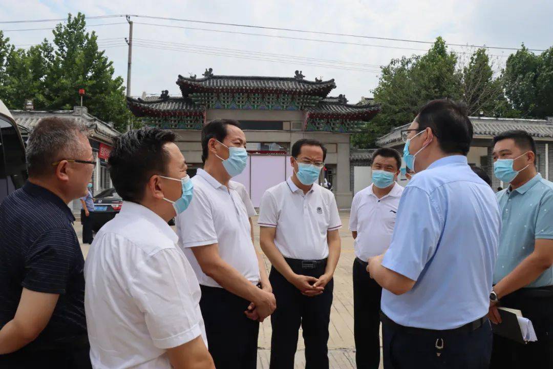 7月13日下午,市委书记刘东波现场调研新冠病毒疫苗接种工作.