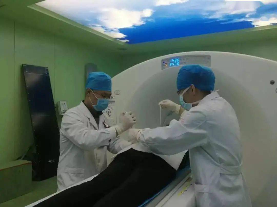 发布安锐教授兰晓莉教授来访山西白求恩医院核医学科